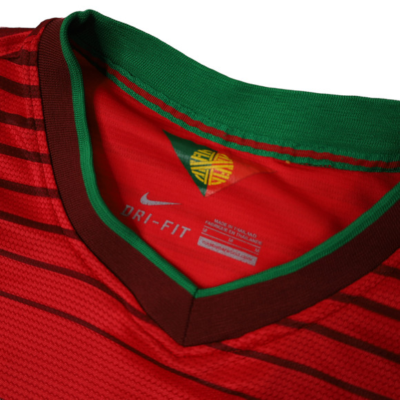 2014 Nike FPF Portugal Home Soccer Jersey - Picture 4 of 7